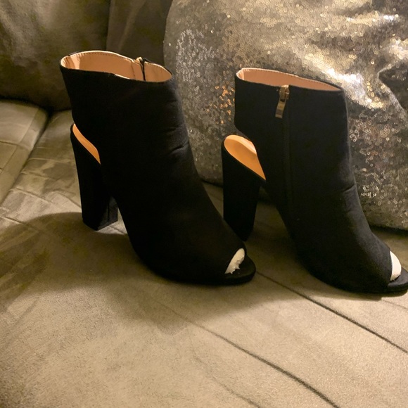 Black booties - Picture 3 of 4